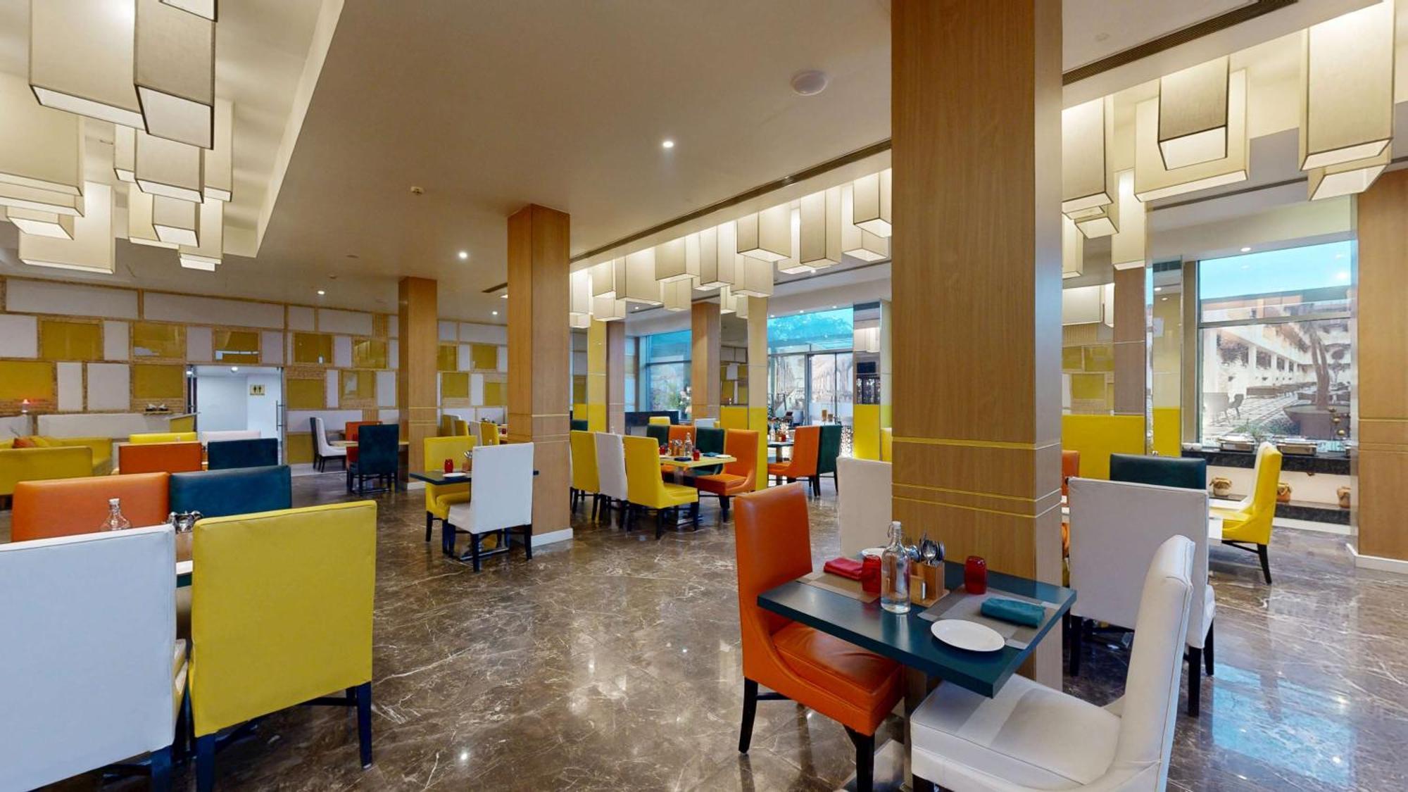 Radisson Hotel Bareilly Airport Eksteriør billede